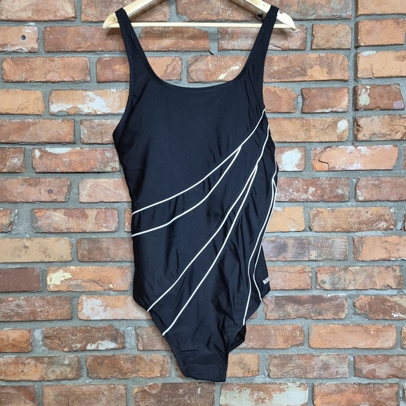 Roots Athletic One Piece Swimsuit – Size 18 Modest - Inner Bust Support - Picture 2 of 10